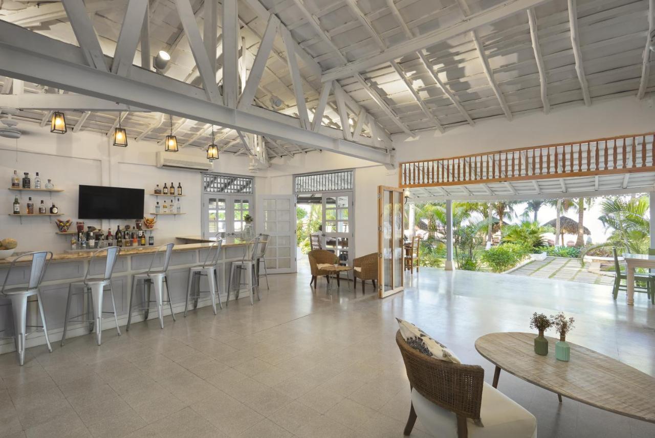 Marina Lodge *